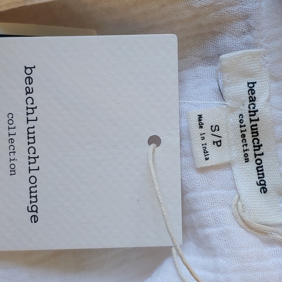 Beach Lunch Lounge - White Cotton peasant shirt with ruffle hem Size - S - Picture 6 of 6